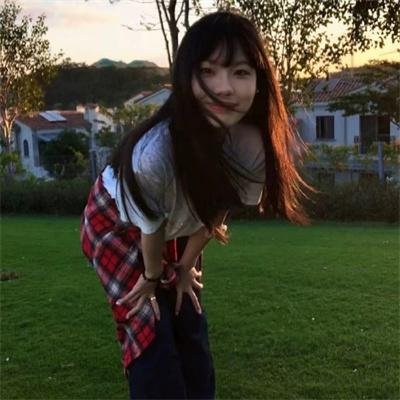 小姑娘艾萝依